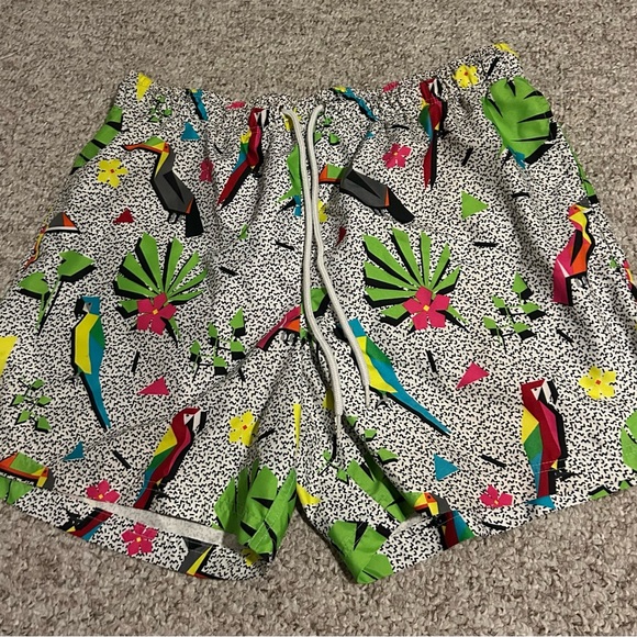 Colorful Toucan Print Shorts - Picture 1 of 1
